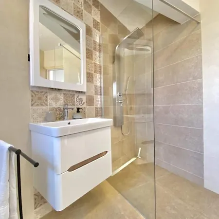 Holiday home Charming Ira With Pool *