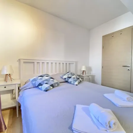 Charming Ira With Pool *