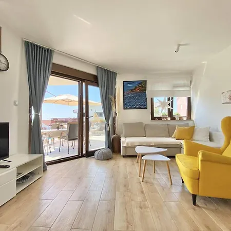 Charming Ira With Pool *